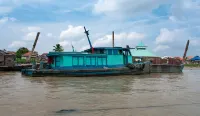 Losmen Ibu Hj. Tarjo Hotel di Sukodadi