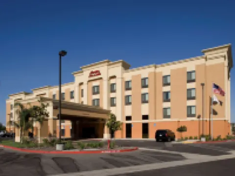 克洛維斯機場北歡朋套房酒店 克洛維斯酒店