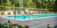 Hampton Inn Waldorf - Pools