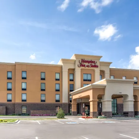 Hampton Inn & Suites Manchester