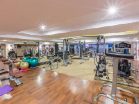 Wyndham Surabaya Hotels in Genteng