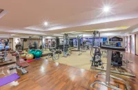 Wyndham Surabaya Hotels in Genteng