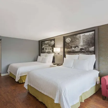 Super 8 by Wyndham Sturbridge