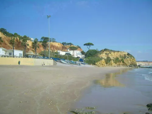 Albufeira 1 Bedroom Apartment 5 Min. from Falesia Beach and Close to Center! J - pemandangan pegunungan