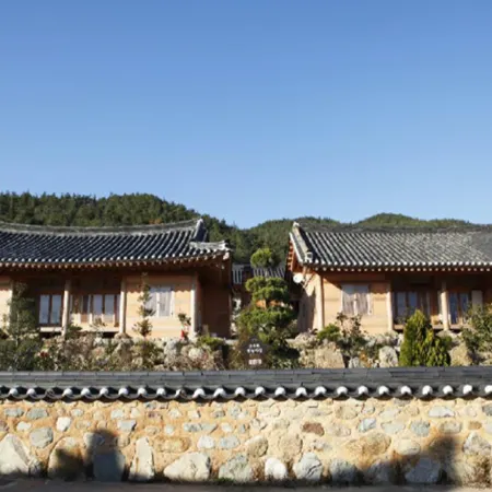 Gurye Unjoru Makdungi Hanok Stay