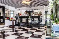 The Duke Hotel - Bares