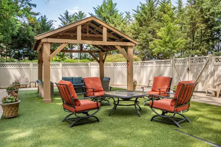 Comfort Inn Shady Grove - Gaithersburg - Rockville Отели рядом с достопримечательностью «Уотерс Хаус Спешиал Парк, МНКПК»