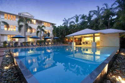 Cayman Villas Port Douglas Hotels in Port Douglas