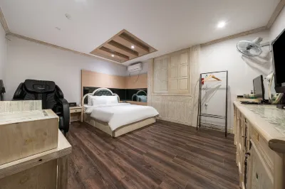 Daejeon Munchang Rosemary Hotels near Daeheungdong Culture and Art Road