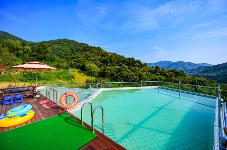 Gurye Seomjingang Panorama Pension Отели в г. Куре