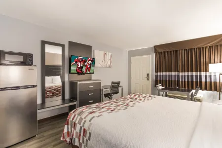 Red Roof Inn & Suites Athens, Al