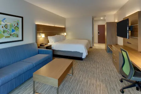 Holiday Inn Express & Suites Saugerties - Hudson Valley Отели рядом с достопримечательностью «Napping Horse Farm»