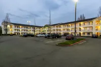 HomeTowne Studios Seattle - Kent/ des Moines Hotels in Kent