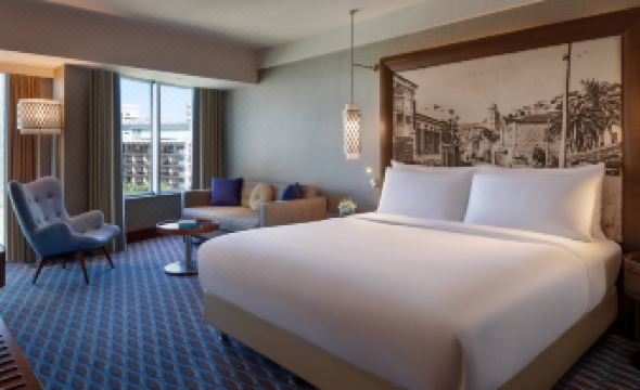 Renaissance Izmir Hotel