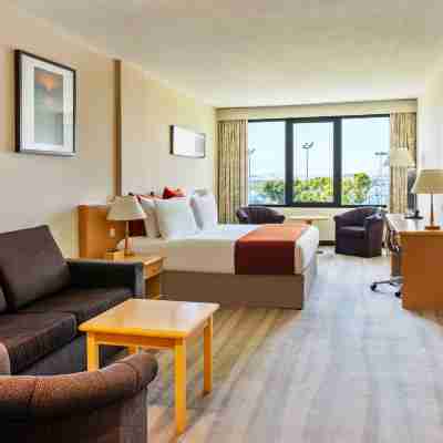 Crowne Plaza Muscat Rooms