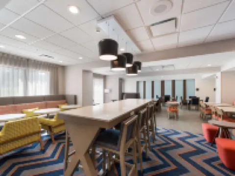 Niles的歡朋旅館 貝林縣酒店