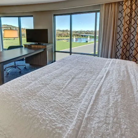 Hampton Inn & Suites Franklin Berry Farms