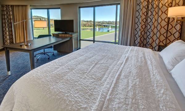 Hampton Inn & Suites Franklin Berry Farms