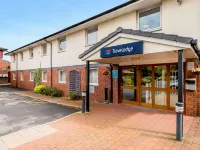 Travelodge Oldham Chadderton Hotel Hotels in Oldham