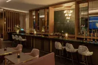Hilton Aberdeen Teca - Barer