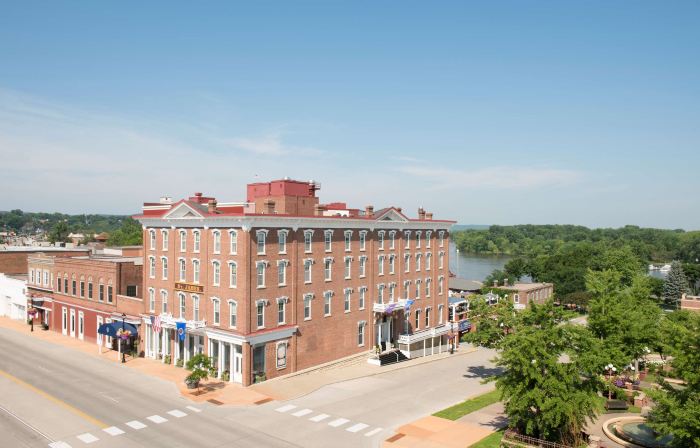 St James Hotel