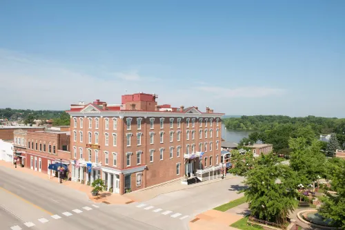 St James Hotel - parking