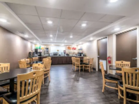 伊薩卡大學區凱藝酒店 伊薩卡酒店