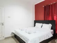 Heine Hotel Hotels in Wanea