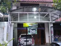 Muslim 1 Guest House Hotels in Regol