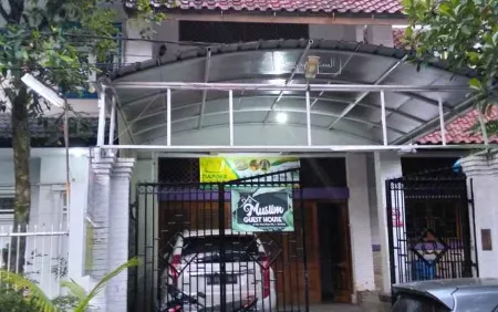 Muslim 1 Guest House Отели в г. Regol