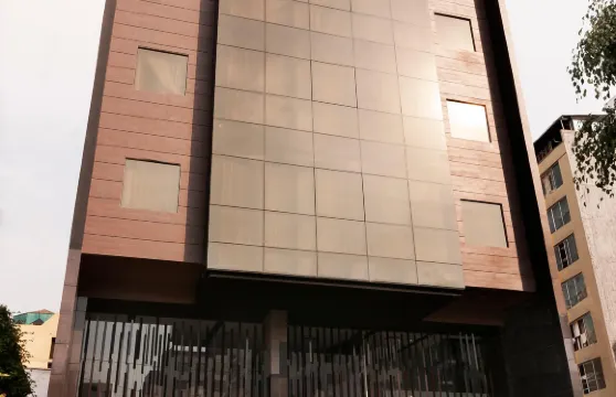 阿拉維米拉弗洛雷斯普萊姆酒店