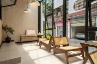 An Octopus Y.Z.W Homestay