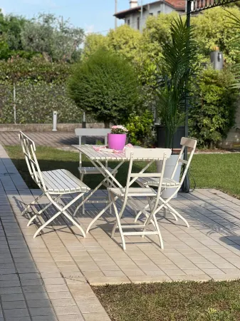 Casa Belvedere - Complimentary Wifi and Private Parking Отели в г. Тецце-суль-Брента