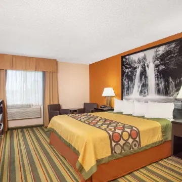 Super 8 by Wyndham Chico