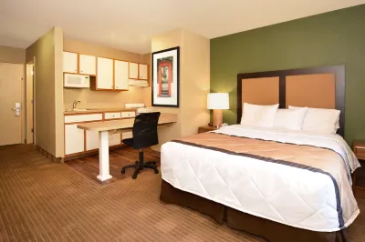 Suburban Studios Macon North Отели в г. Бибб