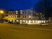 The Lucky Hotel Отели в г. Ньюкасл