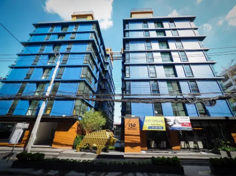 130 Hotel & Residence Bangkok Отели рядом с достопримечательностью «Банг Капи Торговый центр»