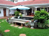 Centre Court B&B Hotels near Virginia Airport