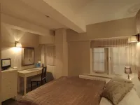 Old Borough Arms Hotels in Rye