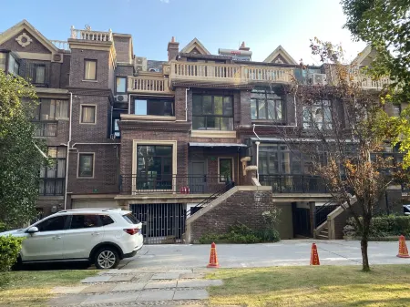 Liufu Inn Business Opportunity Sharing (Honglin Road) Отели рядом с достопримечательностью «Shanghai Jiguang Polytechnic College»