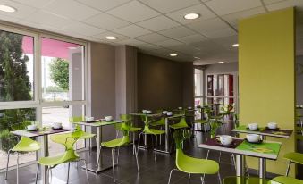 The Originals City, Hôtel des Lys, Dreux 썸네일