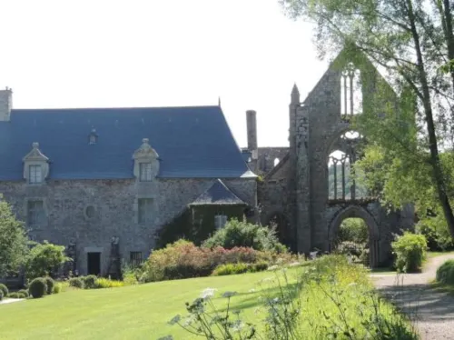 Villa des Hortensias Hotels in Paimpol