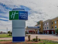 Holiday Inn Express & Suites Alpine Southeast Hotels in Alpine