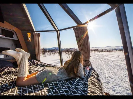 Mountain Glass Room Luxury Getaway for 2 Wild Nature Experience in Sweden