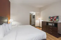 Red Roof Inn & Suites Mt Holly - McGuire AFB - parking