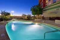 Holiday Inn & Suites PHOENIX AIRPORT by IHG - piscine