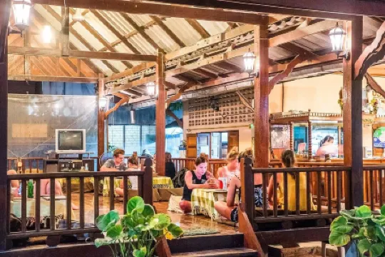 Ananda Villa Отели рядом с достопримечательностью «Sup Tao, Stand Up Paddle Boarding»