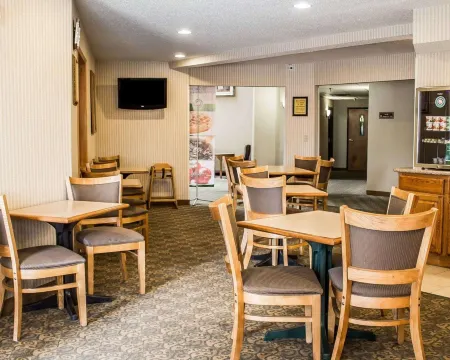 Quality Inn Отели рядом с достопримечательностью «Oberlin Conservatory of Music»