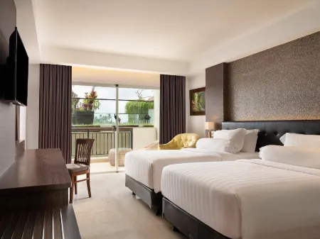 Sthala, A Tribute Portfolio Hotel, Ubud Bali Отели рядом с достопримечательностью «Hidden Mini Zoo Bali»