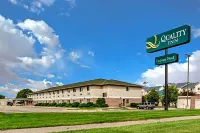 Quality Inn & Suites Hotels in Mankato